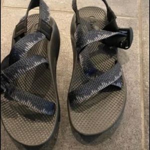 Boys Chacos size 6 like new!!! Only worn 2x